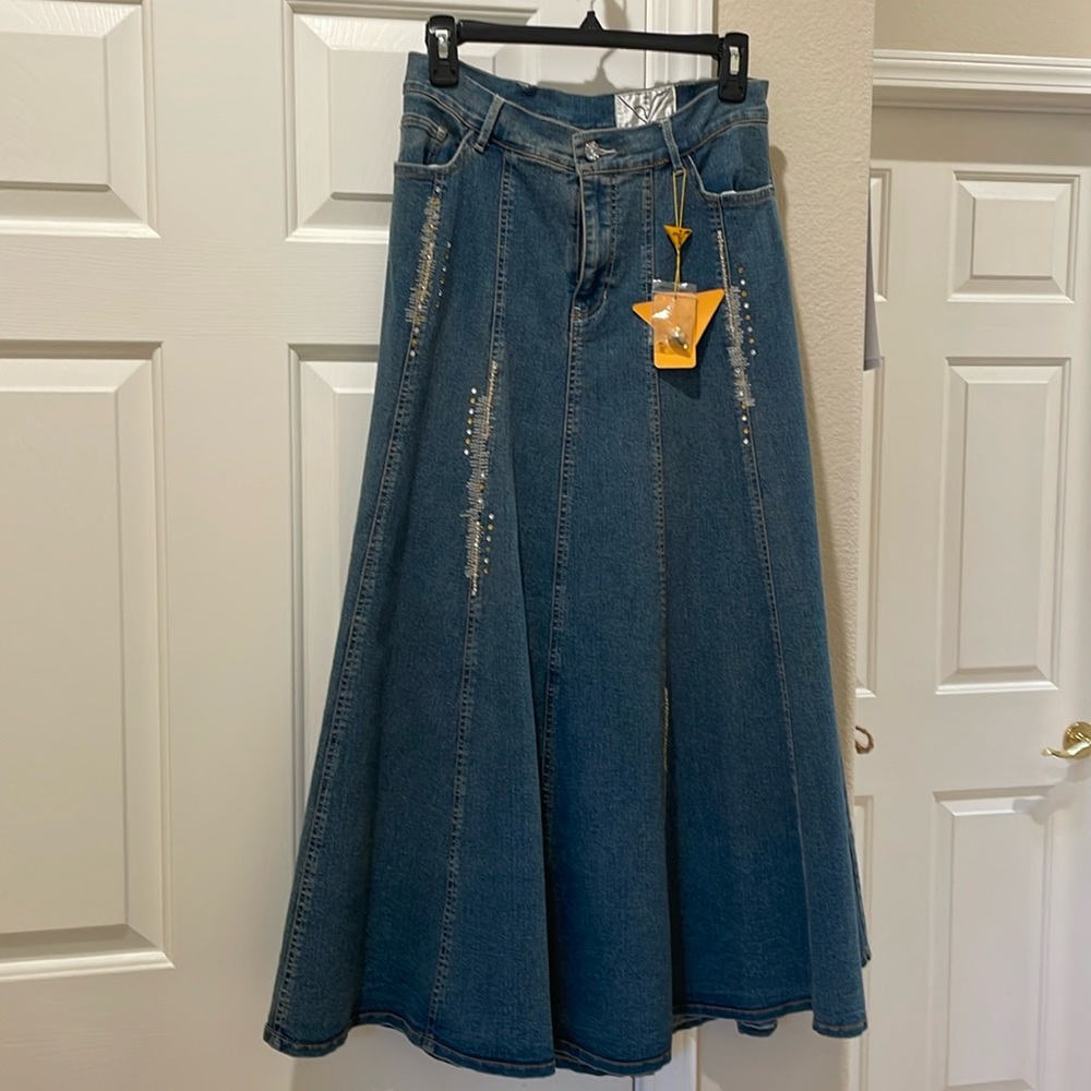 Women’s western style denim skirt